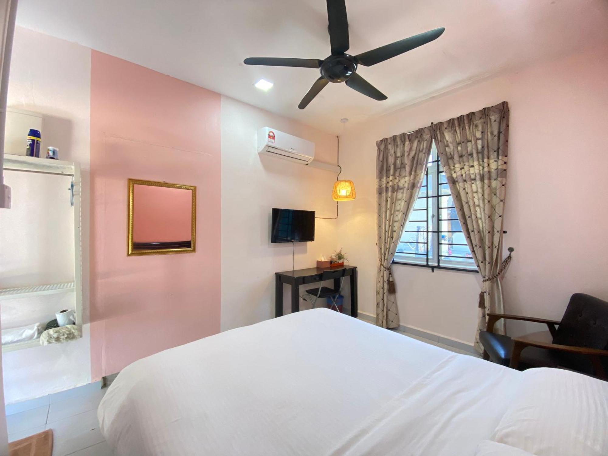 Besut Guesthouse カンポン・クアラ・ベシュット エクステリア 写真
